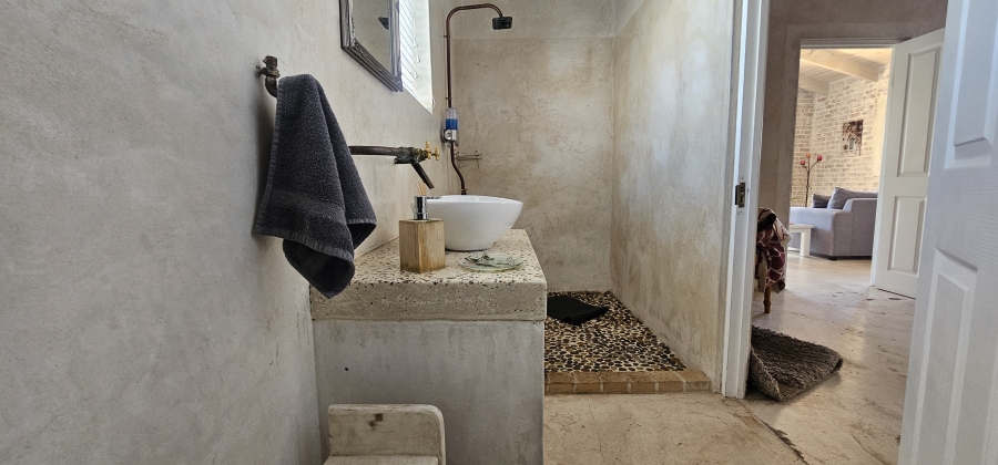 5 Bedroom Property for Sale in Middedorp Western Cape